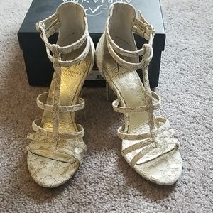 NWT - Adrianna Papell Lace/Gold Heels